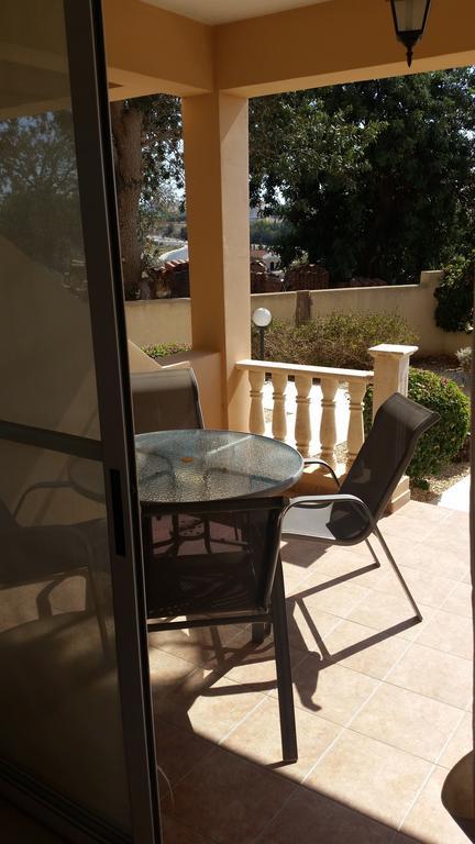 Panorama Court Apartment Пафос Екстериор снимка