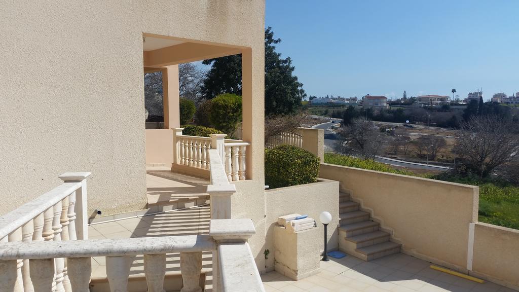Panorama Court Apartment Пафос Екстериор снимка