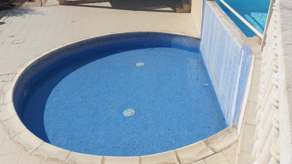 Panorama Court Apartment Пафос Екстериор снимка
