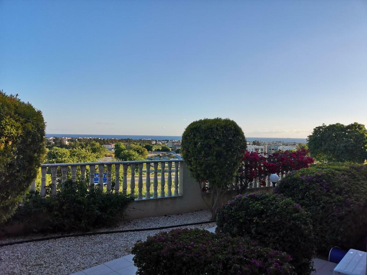 Panorama Court Apartment Пафос Екстериор снимка