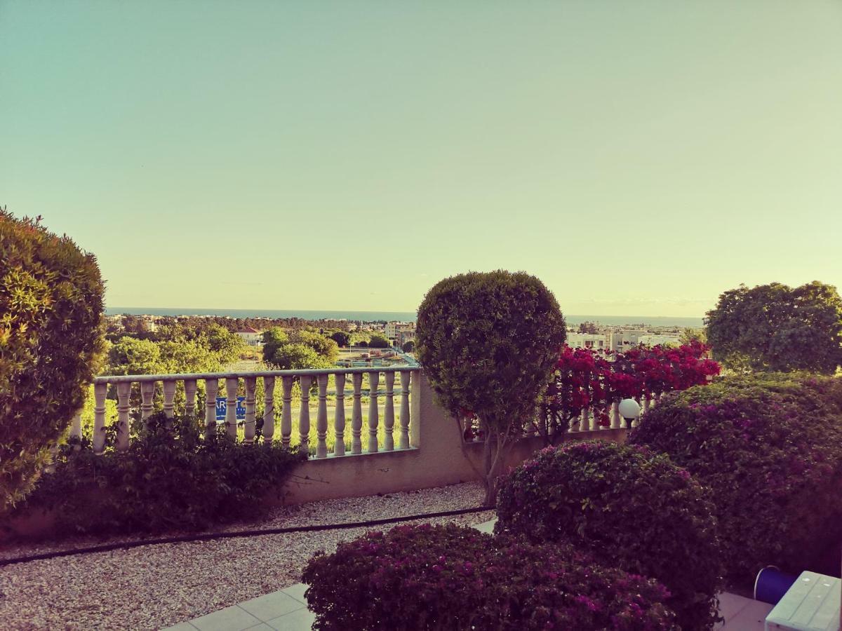 Panorama Court Apartment Пафос Екстериор снимка